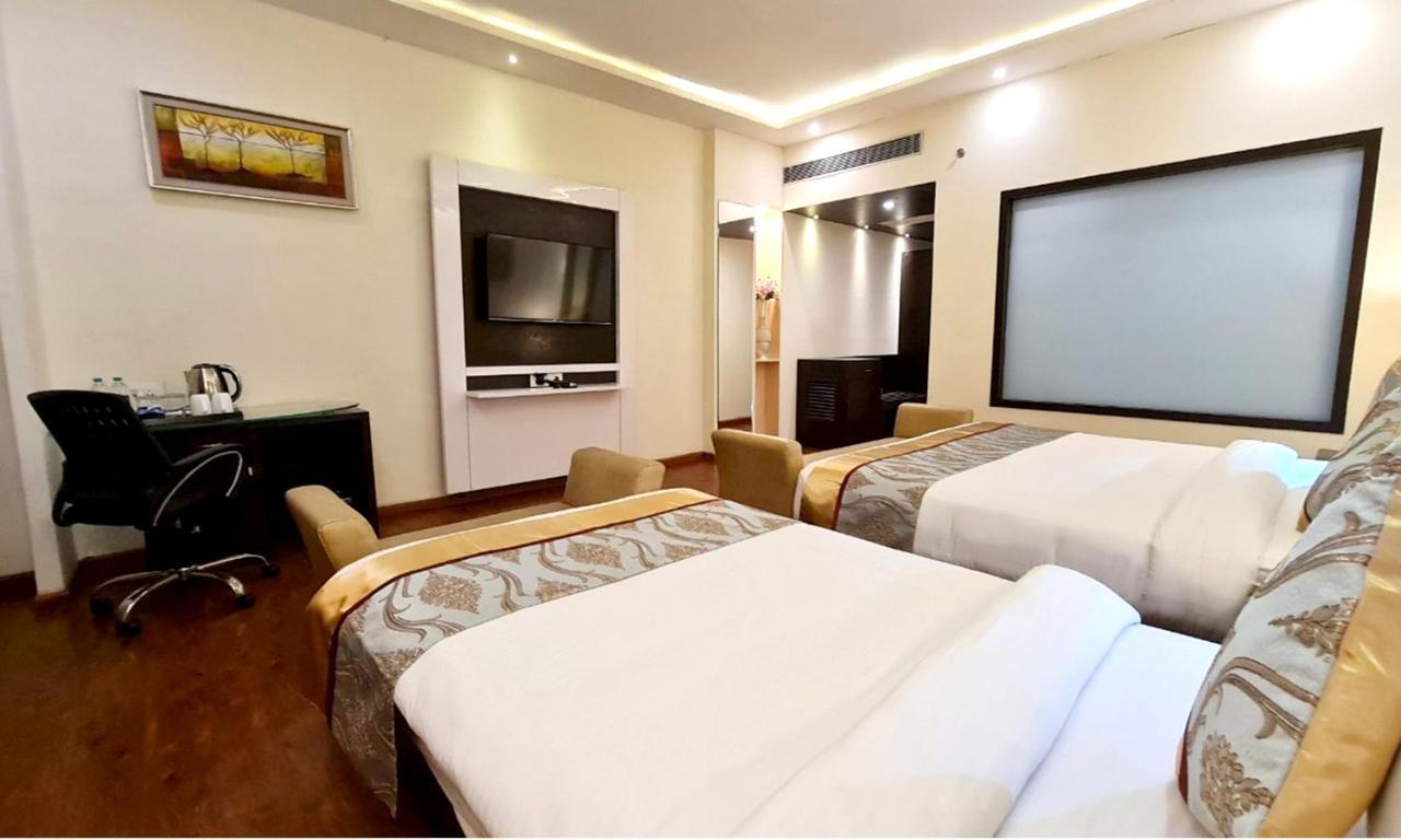 Bravura Gold Resort Meerut Luaran gambar