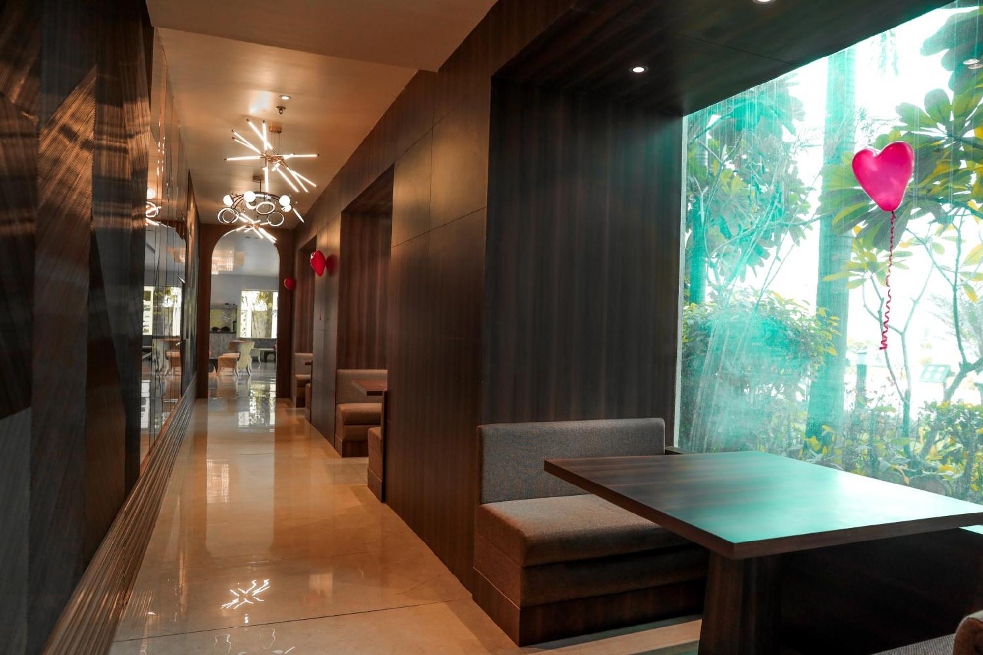 Bravura Gold Resort Meerut Luaran gambar