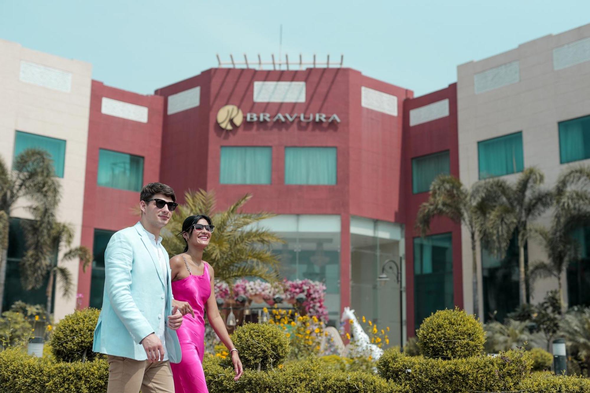Bravura Gold Resort Meerut Luaran gambar