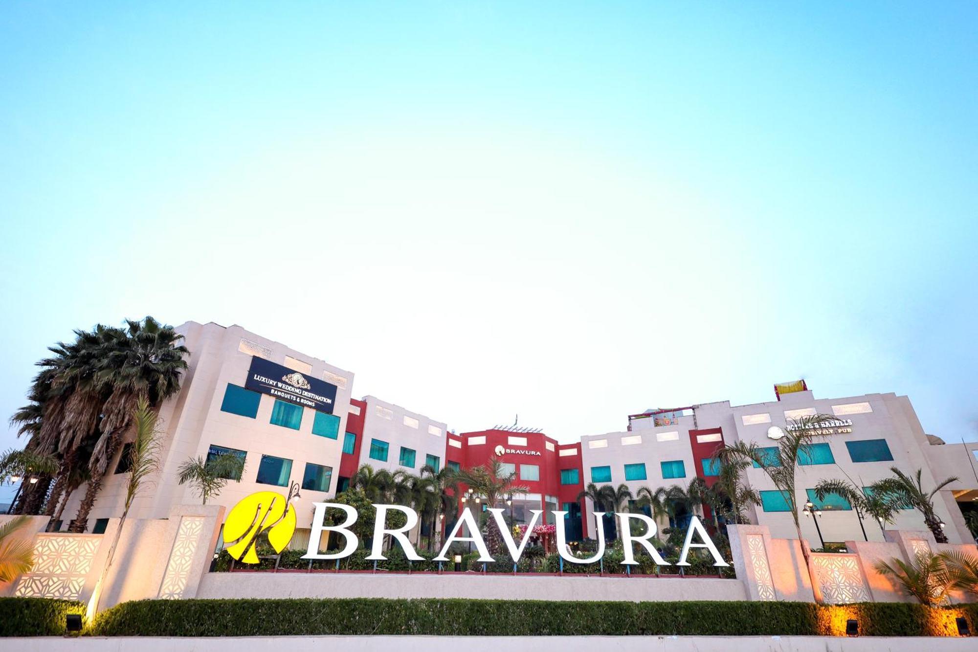Bravura Gold Resort Meerut Luaran gambar