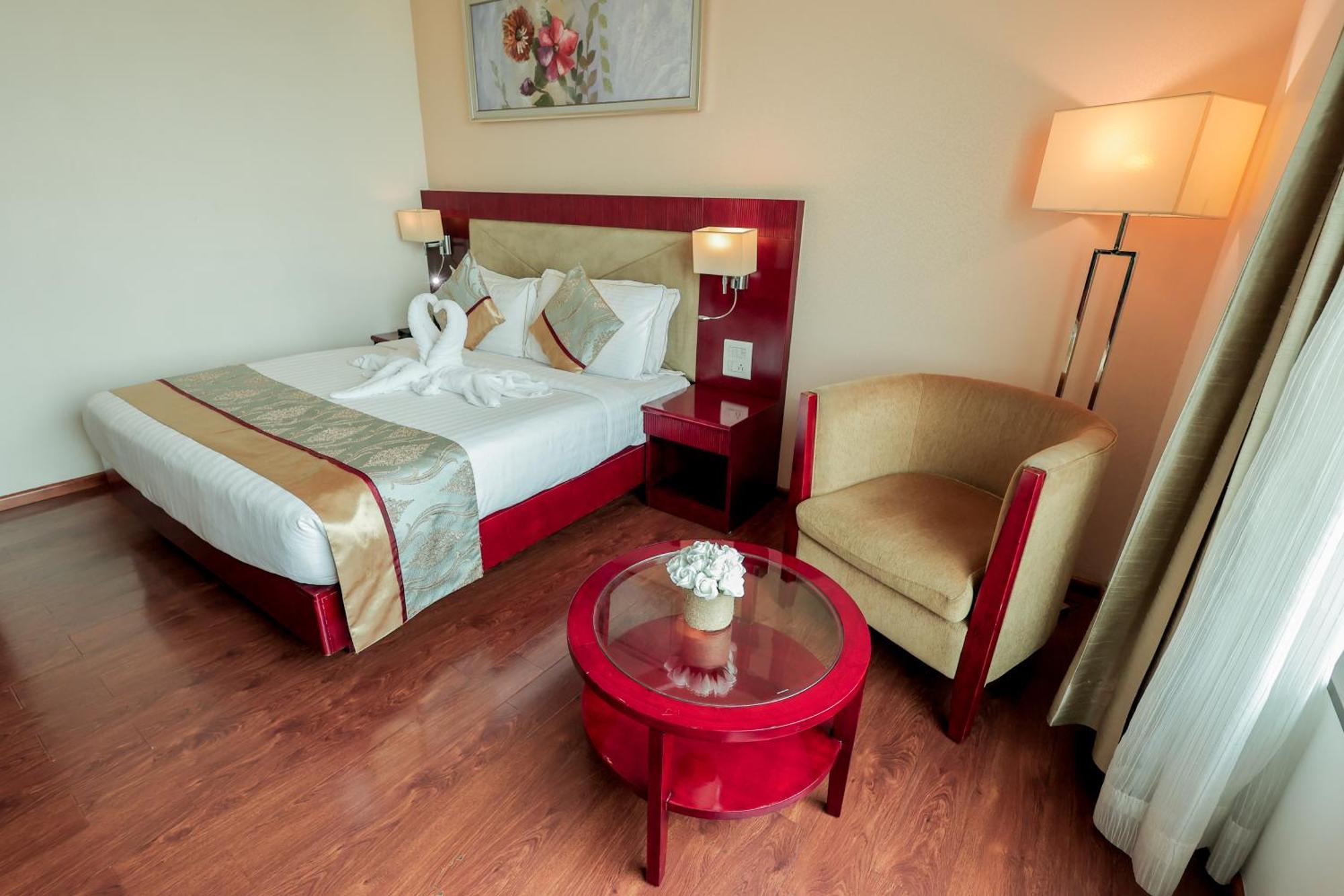 Bravura Gold Resort Meerut Luaran gambar