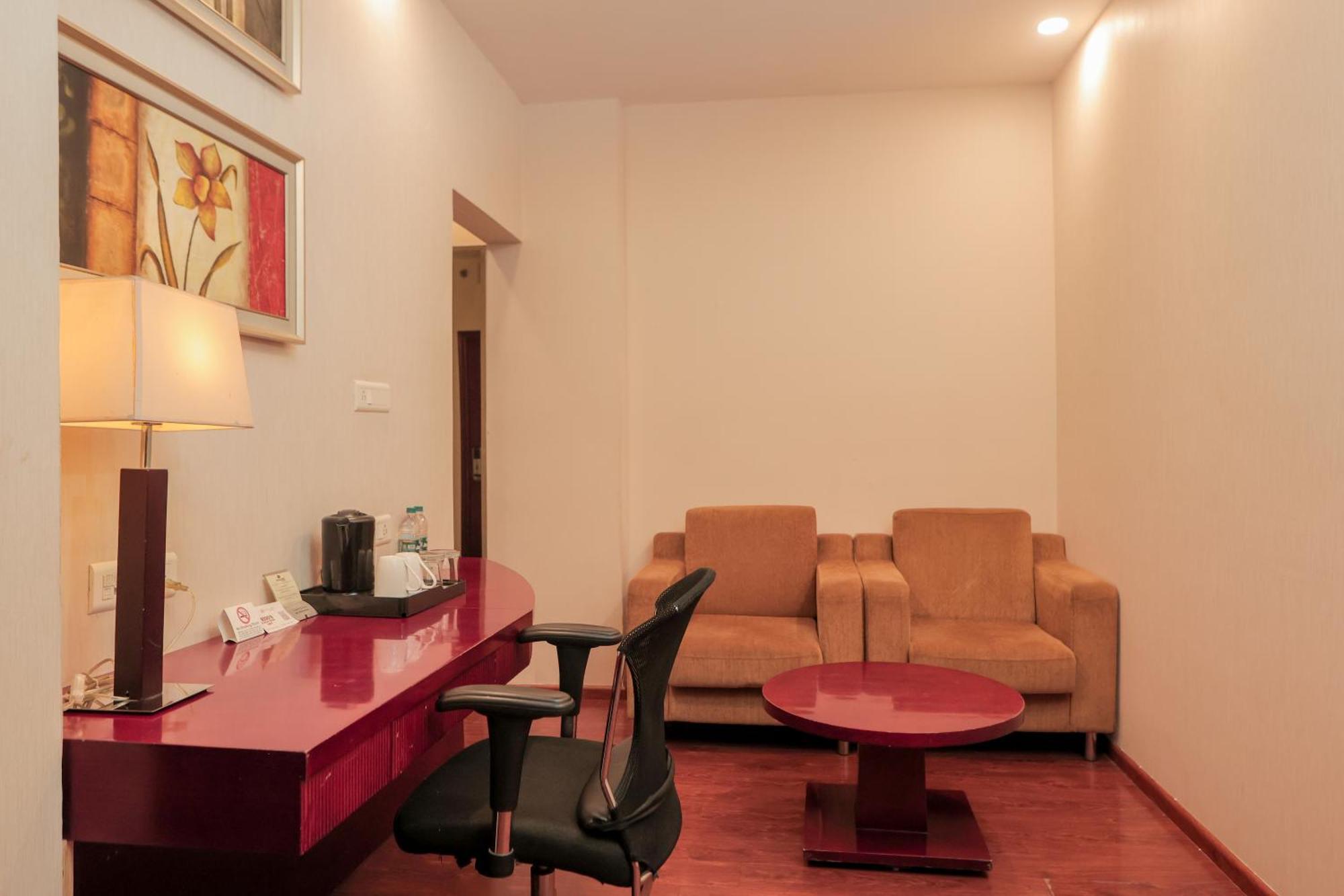 Bravura Gold Resort Meerut Luaran gambar